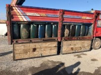 Başkale'de 5 Ton Kaçak Mazot Ele Geçirildi