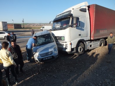 Bismil'de Trafik Kazası Açıklaması 3 Yaralı