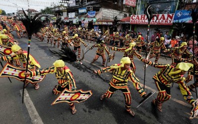 Filipin'de Kaamulan Festivali Kutlandı