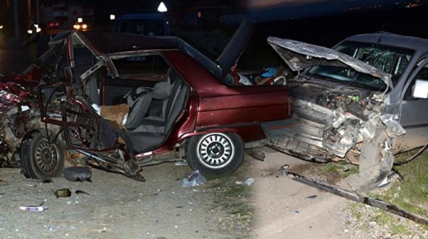 Korkunç kaza: 5 ölü, 4 yaralı