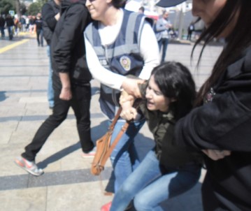 Aydın'da İzinsiz Gösteri Yapmak İsteyen Grup Gözaltına Alındı