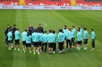 MOLDOVA - Milliler Moldova Maçına Hazır