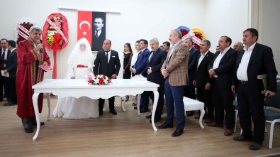 Sevindikli Köyü Kültür Merkezinde İlk Nikah Kıyıldı