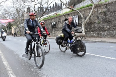 Alman Peter Smolka, Bisikletiyle 4 Yıldır Dünya Turu Yapıyor