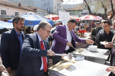 Başkan Duymuş, Milletvekili Eldemir'le Beldede Vatandaşlarla Bir Araya Geldi