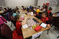 GÖKÇEN YıLMAZ - Satranç Turnuvasında Ödüller Sahiplerini Buldu