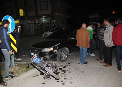 Antalya'da Motosiklet Kazası Açıklaması 2 Yaralı