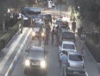 ÖZEL KUVVETLER - Askerlerin, darbe girişimi sabahında Diyarbakır Adliyesi'ne girişi güvenlik kamerasında
