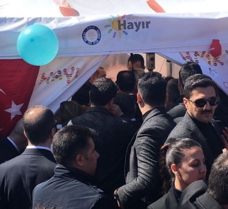 Cumhurbaşkanı Erdoğan'dan 'Hayır' çadırına ziyaret