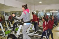 LOKMAN EKİNCİ - Şırnak'ta Gençler İçin Spor Salonu Açıldı