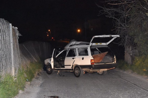 İzmir'de bomba teröristlerin elinde patladı