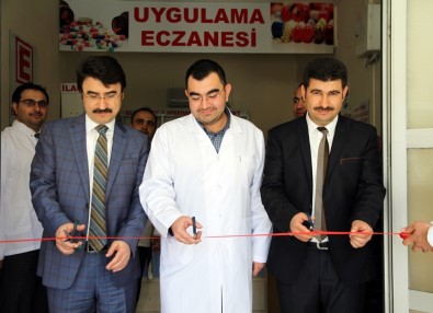 Harran Üniversitesinde Temsili Eczane Ve Majistral Laboratuvarı Açıldı