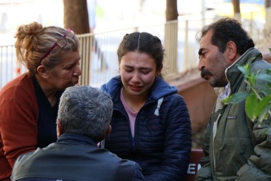 Kozan'daki Aile Katliamında Ölenlerin Cenazesi Yakınlarına Teslim Edildi