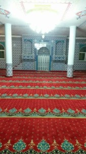 Tuzla Belediyesinden Saray'daki Camiye Halı