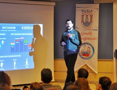 Yılın en iyi sosyal medya eğitmeni Mehmet Sercan Öğe