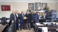 METİN ORAL - Kırım Türkleri'nden Başkan Oral'a Davet