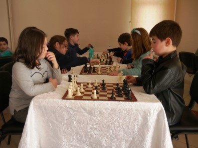 Büyükçekmece'de Satranca İlgi Her Geçen Gün Artıyor