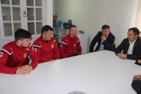 Dünya Şampiyonu MMA Sporcuları Ayvalık'ın Gururu Oldu