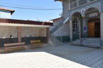 CAMİ BAHÇESİ - Salihli Belediyesinden Camilere Hizmet Desteği
