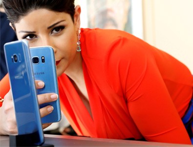 Samsung, Galaxy S8'i tanıttı