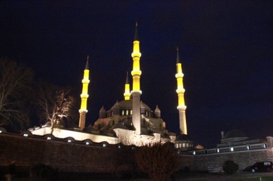 Selimiye Camii Regaip Kandili'nde Doldu Taştı