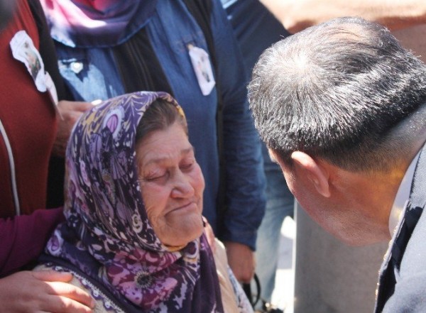 Şehit Ömer Halisdemir'in annesi vefat etti