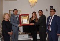 ŞEHİT KIZI - 31 Yıl Sonra Gelen Şehit Beratı