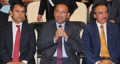 Bakan Bozdağ Üniversite Öğrencileriyle Buluştu