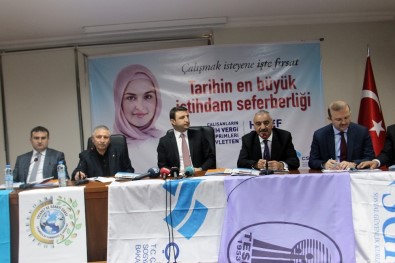 Bakan Yardımcısı Yegin, STSO'da Yatırımcılarla Bir Araya Geldi