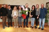 ORTAKENT YAHŞI - Başkan Kocadon İl Birincisi Karya Çiçeklerini Tebrik Etti