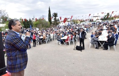 Başkan Uysal, Ermenek Mahallesi'nde Halk Gününe Katıldı