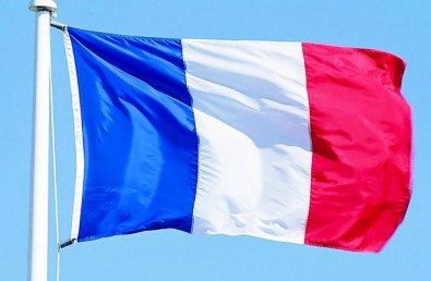 Fransa O Ülkedeki Vatandaşlarını Uyardı