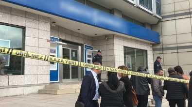 İstanbul'da Kanlı Banka Soygunu Girişimi Açıklaması 2 Yaralı