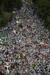 JAKARTA - Jakarta'da Binlerce Müslüman, Çin Asıllı Valiyi Kuran'a Hakaret Ettiği İçin Protesto Etti