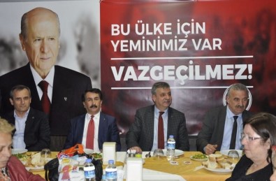 MHP İzmir'de 'Evet' İçin Sahada