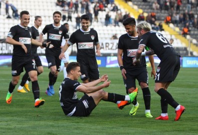 8 Gollü Maç Manisa'nın