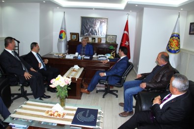 AK Parti İstikrarın Devamı İçin 'Evet' Oyu İstedi