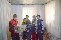VALID - Besni'de Kızılay Başkanlığı Suriyeli Aileye Gıda Yardımı Yaptı