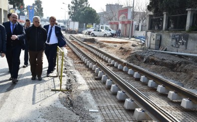 İzmir'deki Tramvay Hatlarında Çalışmalar İstenilen Seviyede