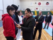 MUSTAFA TOPRAK - Ödüllerini Valinin Elinden Aldılar