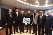 KAMU GÖREVİ - Başkan Doğan, Misafirlerini Makamında Ağırladı