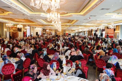 Dünya Kadınlar Günü'nde Sultangazi'de Kadınları Buluşturan Yemek