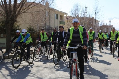 Erzincan Belediyesi Ve Bisikletliler Derneğinden Bisiklet Turu