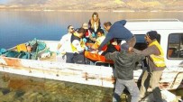 BALIKÇI TEKNESİ - Köprüden Atlayan Şahsı, Balıkçı Teknesi Kurtardı
