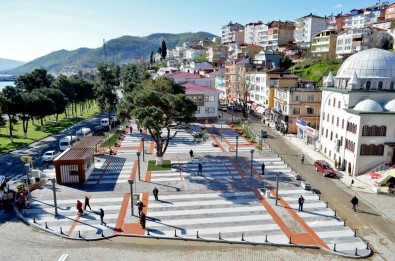 Perşembe Kent Meydanı'na Ödül