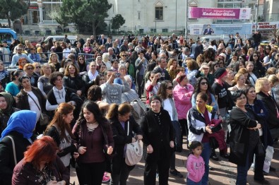 8 Mart Dünya Kadınlar Günü'nde Kadınlar Maltepe'de Eğlendi