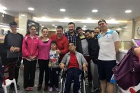 İSMAIL GÜMÜŞ - Engelli Yüzücüler Eskişehir'in Gururu Oldu