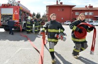 KIZ ÖĞRENCİLER - İtfaiyecilik Lisesi Kız Öğrencilerinin Kadınlar Günü Kutlaması
