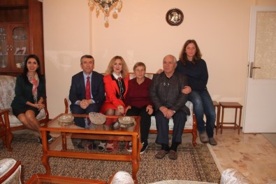 Kadın Kıbrıs Gazisine Ziyaret
