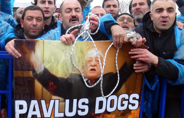 Darbecilere urganlı protesto